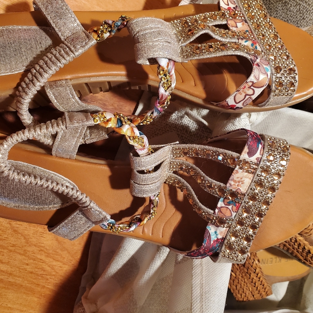 Summer Sandals all 9.5 medium all New In plastic never worn out